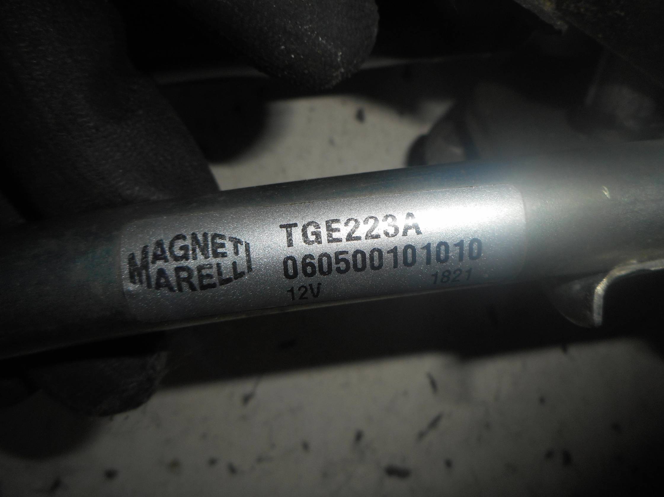 Braccio tergiparabrezza sx.